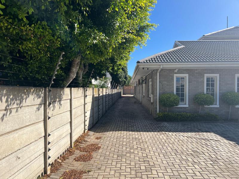 To Let commercial Property for Rent in Walmer Eastern Cape